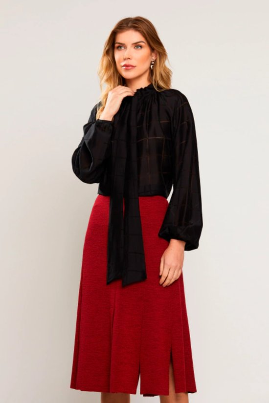 01 blusa feminina de seda com amarracao eugenia preta
