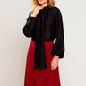01 blusa feminina de seda com amarracao eugenia preta